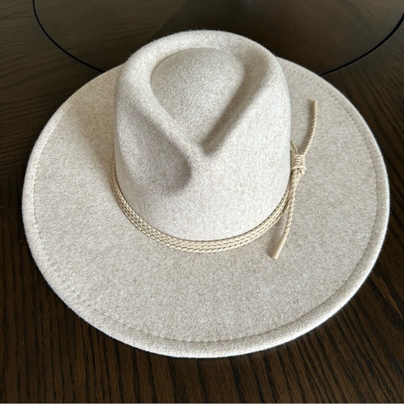 NWOT Forever 21 Braided-Trim Brushed Fedora in Oatmeal Size M/L - Picture 3 of 8